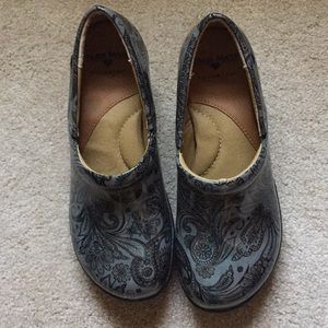 NurseMates 6.5M clogs